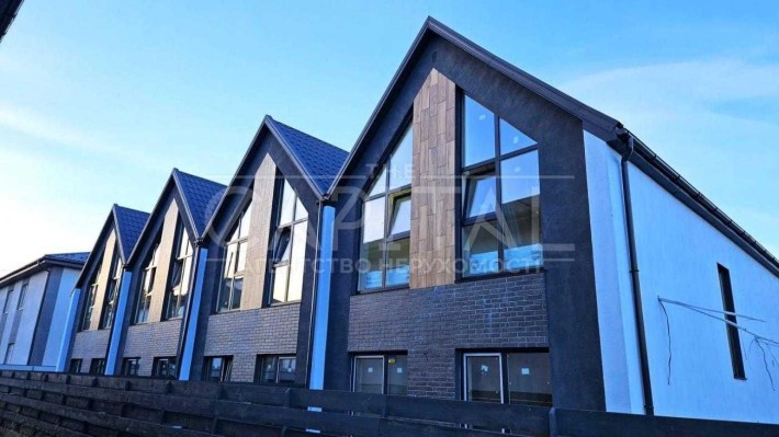 Продається чудовий таунхаус у мальовничому місті Ірпінь - фото 1