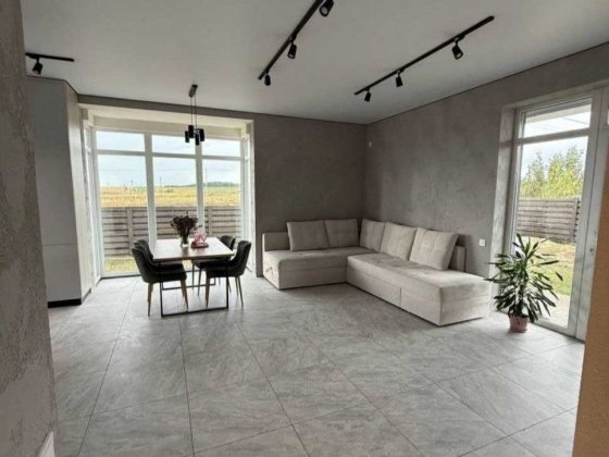 Будинок з якісним ремонтом та меблями на 5 сотках Ірпінь