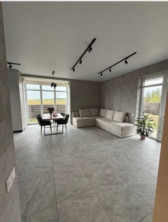 Будинок з якісним ремонтом та меблями на 5 сотках - фото 1