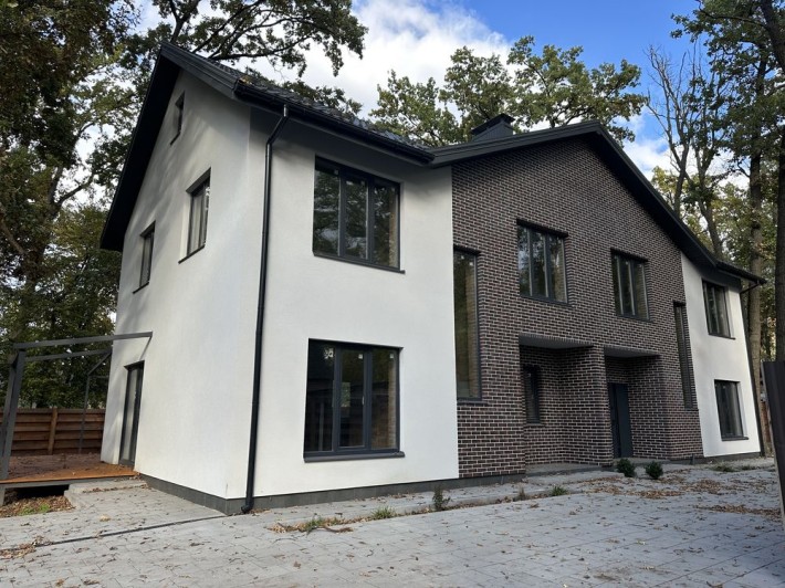 Продаж якісного цегляного дуплексу 120 м2 в центральній частині Бучі - фото 1