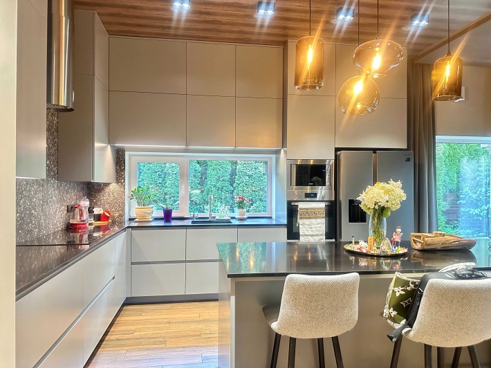 Лісова Буча, дизайнерський будинок, 135 м2, мінімальні податки, без% - фото 1