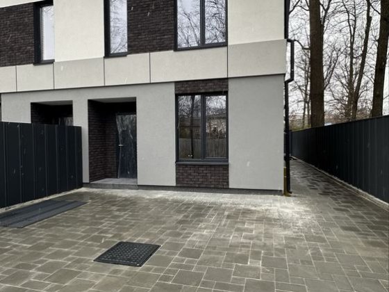 Кутовий таунхаус біля парку «ЦЕНТРАЛЬНИЙ» задній двір 15 метрів Ирпень
