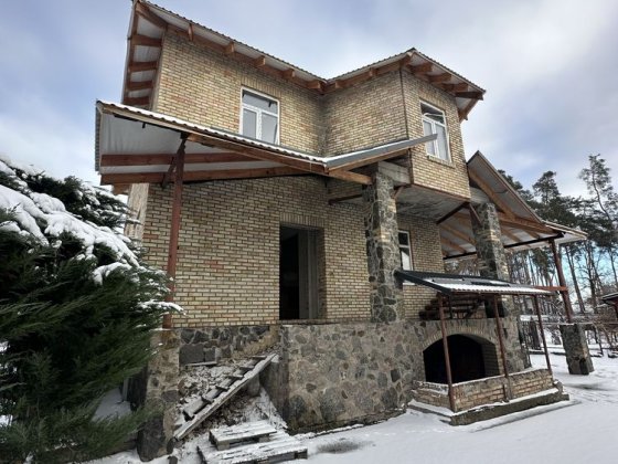 Будинок в Ірпені.  вул. Варшавська з підвалом і гаражем Ірпінь