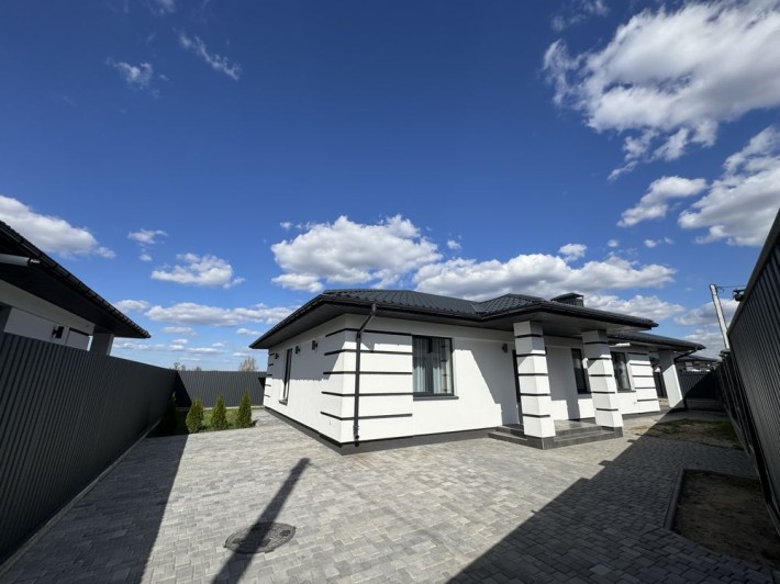 Продаж! Будинок в котеджному містечку з частковим ремонтом м. Буча - фото 1