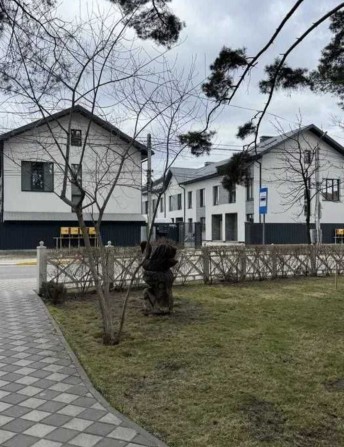 Таунхаус в Ірпені з Газом, мінімальне оформлення, центральні комунікації, Центральний парк!! - фото 1
