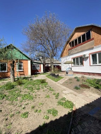 Двоповерховий просторий будинок з євроремонтом - фото 1