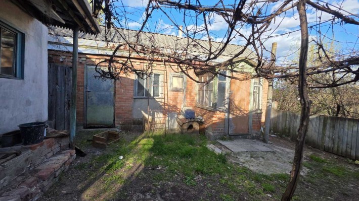 Продам будинок з земельною ділянкою - фото 1