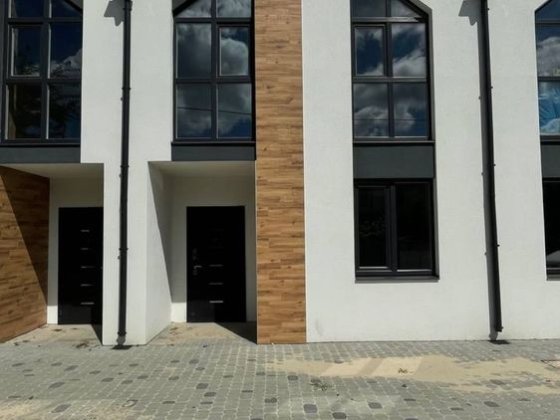 Таунхаус біля набережної в Бучі! з документами Буча