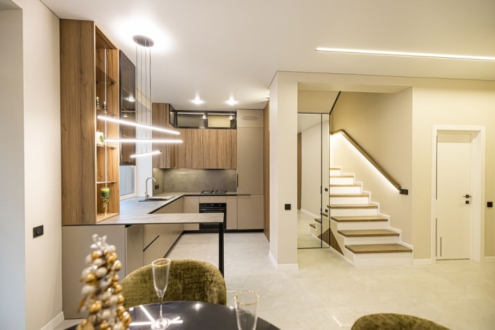 Продаю таунхаус з новим ремонтом 100 м2 в центрі Ірпеня - фото 1