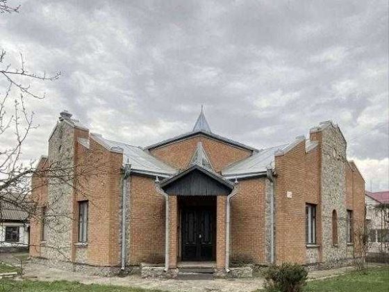 У продажу просторий будинок Полтава