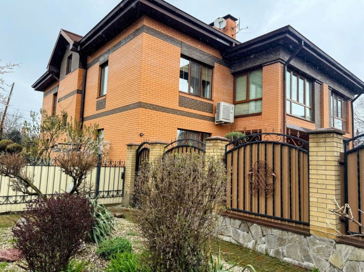 Без комісії!Продам будинок в Центральній частині міста - фото 1