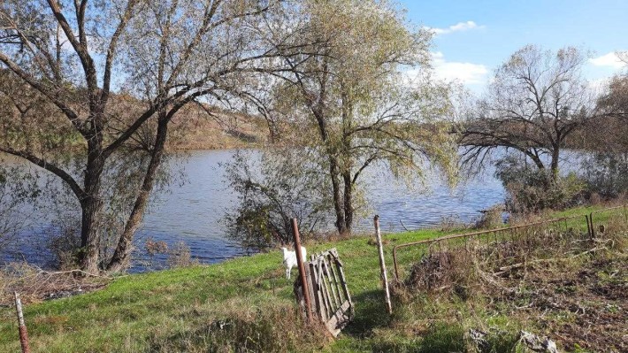 Продаж будинка біля Озера три кімнати 18 соток приватизованої землі - фото 1
