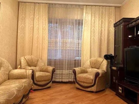 |  Продаж будинку з ремонтом у центрі міста 6 кімнат Ровно