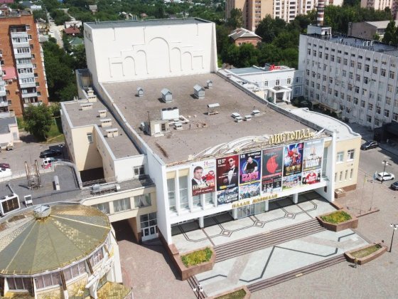 Будинок з землею на 2 квартири за палацом дозвілля Листопад Полтава