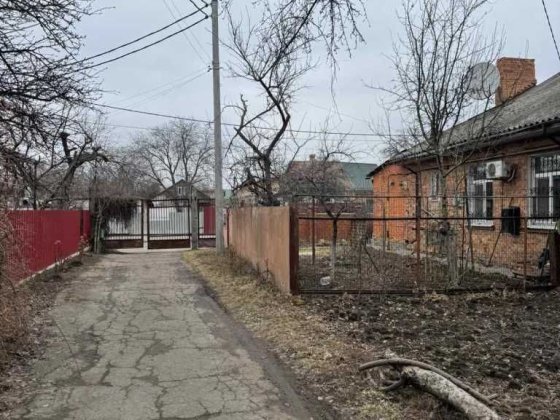 Пів будинку біля Океану | окремий двір | всі комунікації | котел Полтава