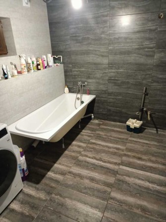 Сучасний будинок в  передмісті. Є відновлення! - фото 1