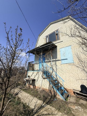 Дача поруч зі ставком - фото 1