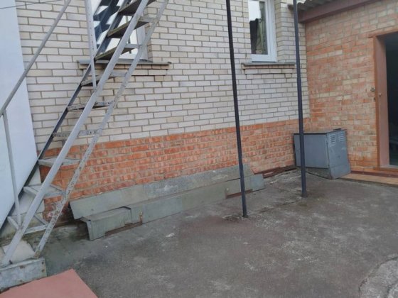 Цегляний будинок Суми