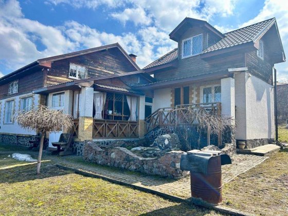 Будинок з ремонтом на ділянці 6 соток в Київській області, місто Буча. Буча