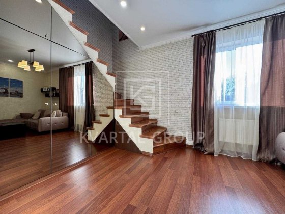 Продаж будинку з гаражем у Бучі СЕРТИФІКАТ, ПОСТАНОВА ТАК Буча