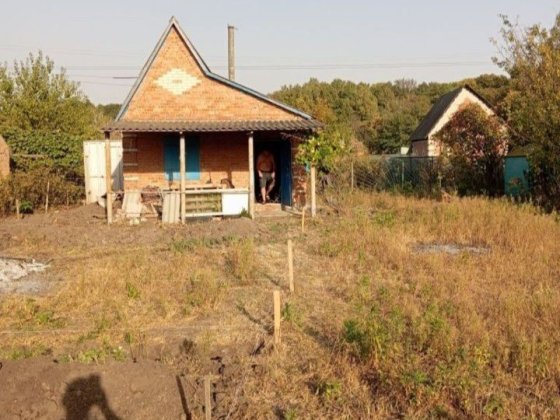 Продам дачу з земельною ділянкою Суми