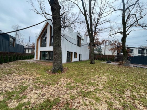 Продаж унікального будинку в Ірпені. Газ, дуби на ділянці. Розтермінування. Ирпень