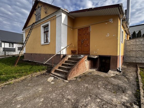Продаж частини будинку Ровно