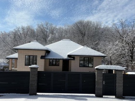 Новий, сучасний будинок на Леваді Полтава