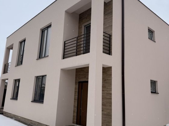 Дуплекс біля школи та зручним виїздом Буча