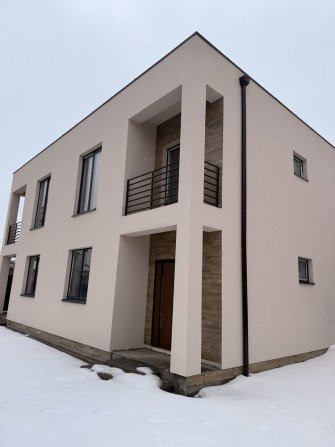 Дуплекс біля школи та зручним виїздом - фото 1