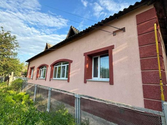 Продаж частини будинку з окремим двором та ЛОДЖІЄЮ Сумы