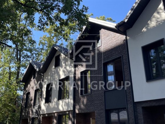 Центральний парк! Продам таунхаус з центральними комунікаціями! Ірпінь