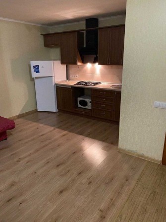 Продаж частини будинку з ремонтом в місті. - фото 1