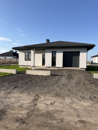 Продам сучасний будинок з гаражем - фото 1