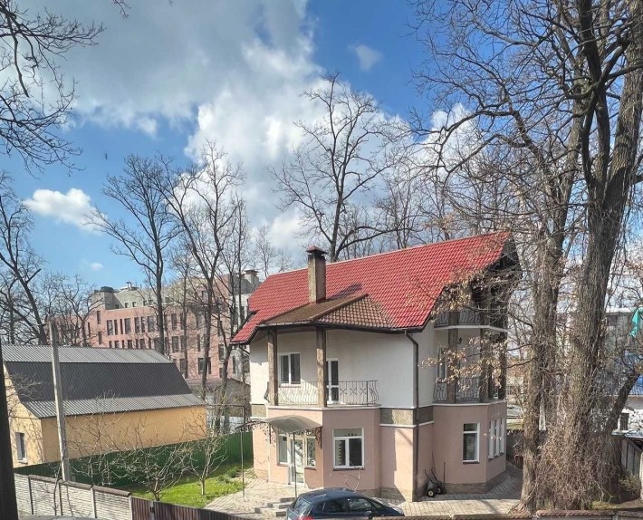 Будинок/Затишна локація/Центер/Підвал/Камін/Центральні комунікації/Без комісії - фото 1