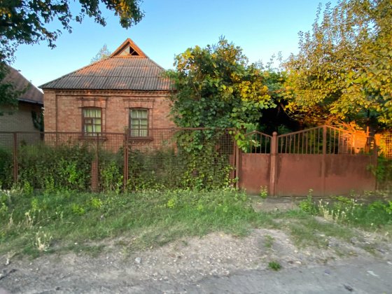 11 сот землі, в Центрі 95 го Кварталу, Будинок 67 м.кв. Кривой Рог