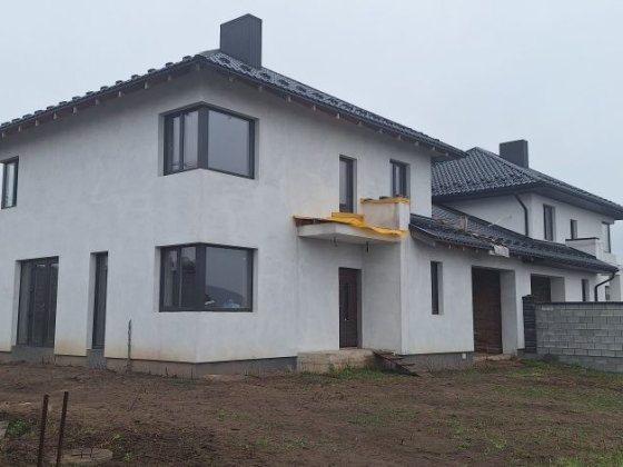 Продаж котеджу з гаражем Рівне
