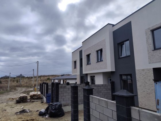 Продам вже збудований котедж з міськими мережами Ровно