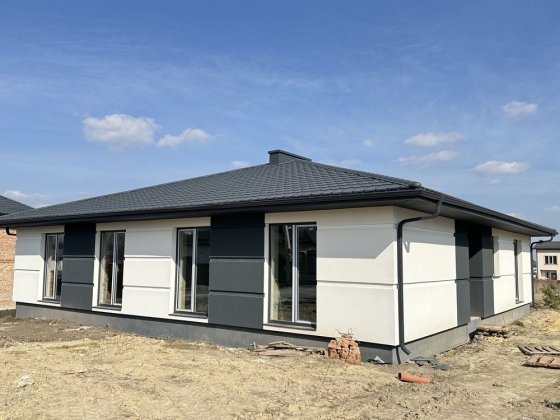 Продаж  будинку на Дві сімʼї з Комунікаціями від Забудовника ! Ровно