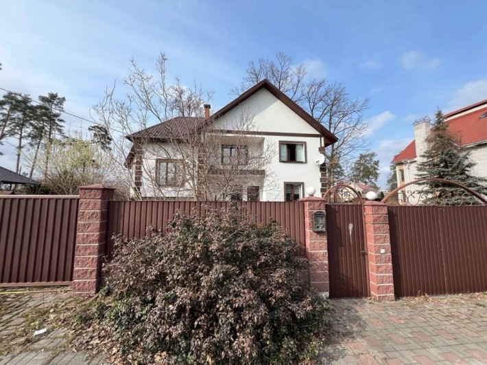 Продаж будинок центр - фото 1