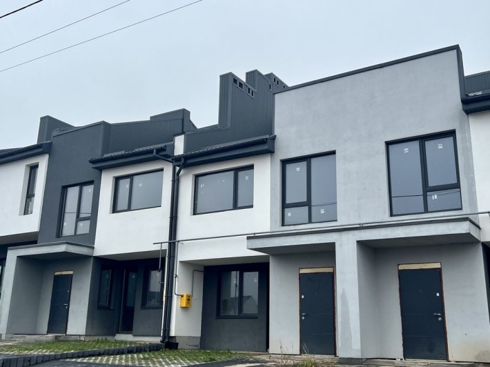 Продам котедж в районі Щасливе! Всі міські комунікації! - фото 1