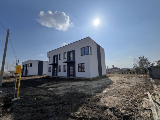Котедж з міськими комунікаціями Масив Криниченька Ровно