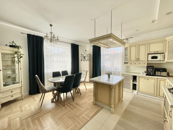 Продаж частини будинку 135 м.кв., ремонт, меблі та техніка - фото 1