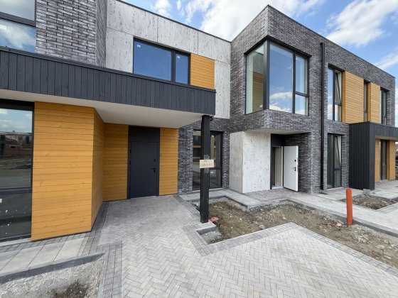 Продам таунхаус, максимальне оздоблення, КМ «О.Краса». Ирпень
