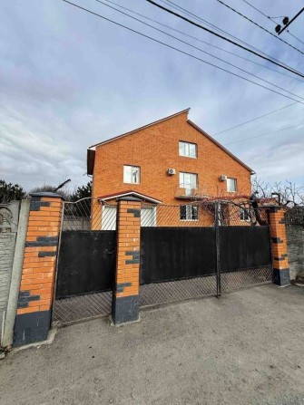 Сучасний цегляний будинок 5 кімнат, 220 кв.м. для великої сім'ї - фото 1