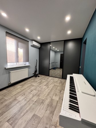 Частина будинку. Палац Спорту - фото 1