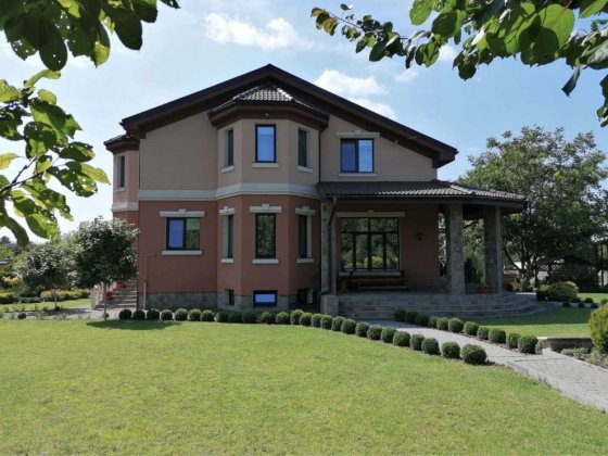 Будинок в районі Газовик. 24 сотки землі. «РЕКОМЕНДУЮ» Ровно