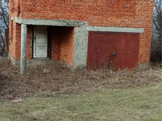 Продам двух поверховий дачний будинок с балконом Ужгород