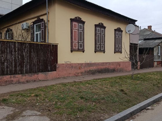 Унікальна квартира на землі у центрі Чернігів