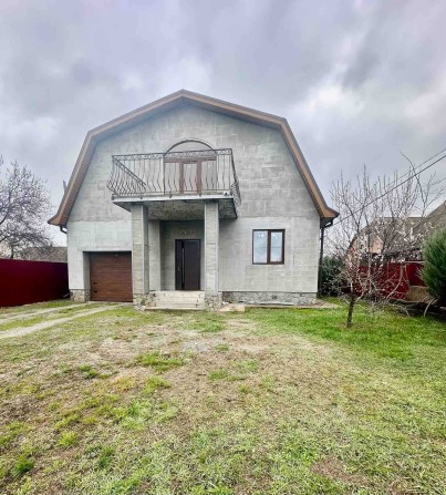 У продажу два приватних будинки на земельній ділянці 7.5 сот - фото 1